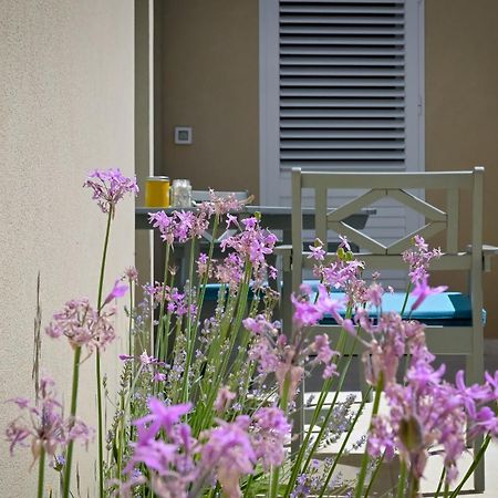 Apartman Festini Pag Pag Town Exteriör bild