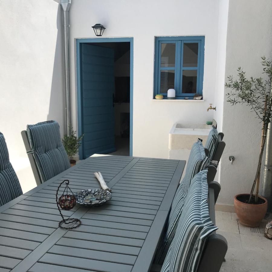 Apartman Festini Pag Pag Town Exteriör bild